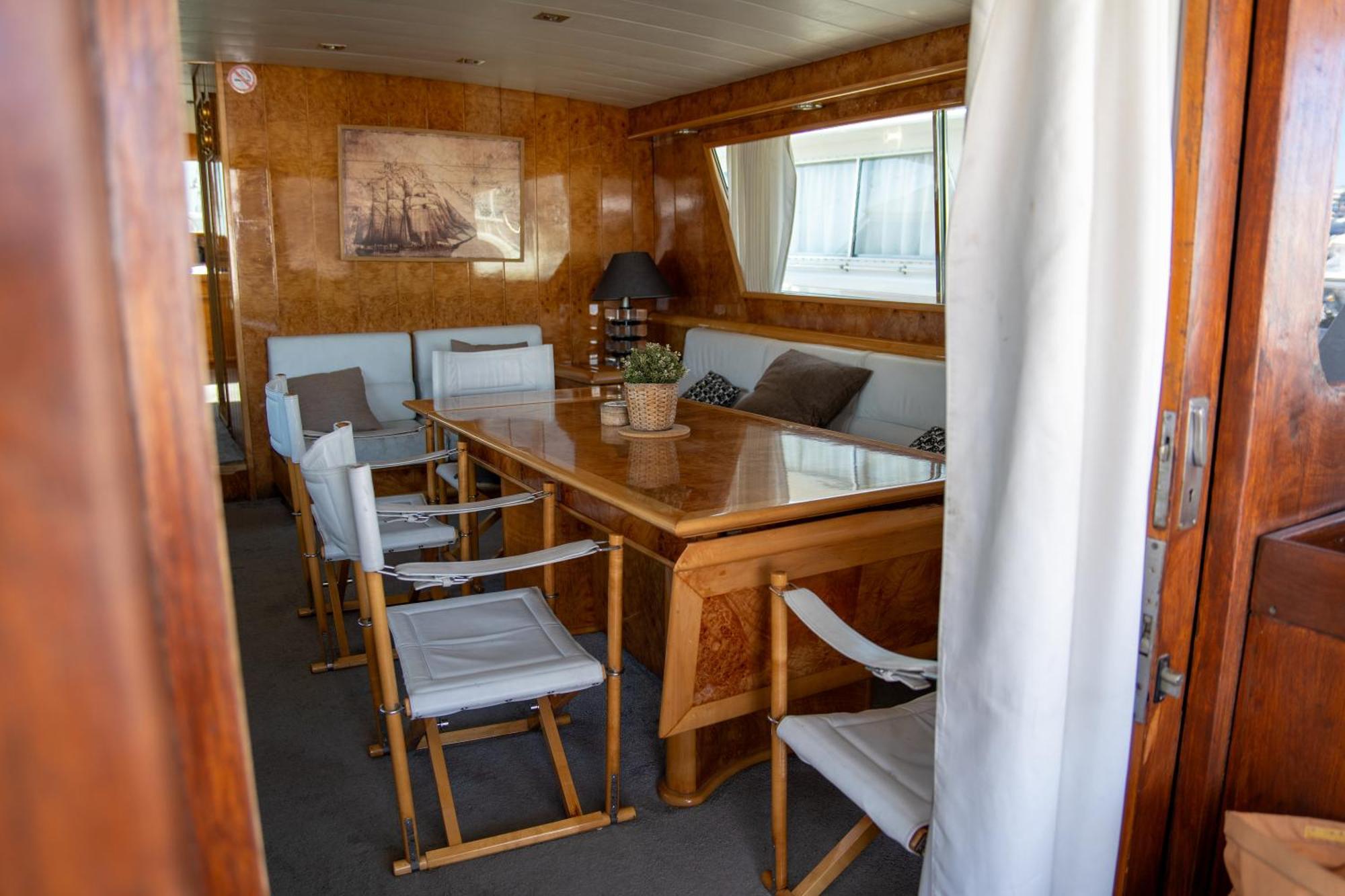 Habitacion Marineria Boat Aloha Барселона Екстериор снимка