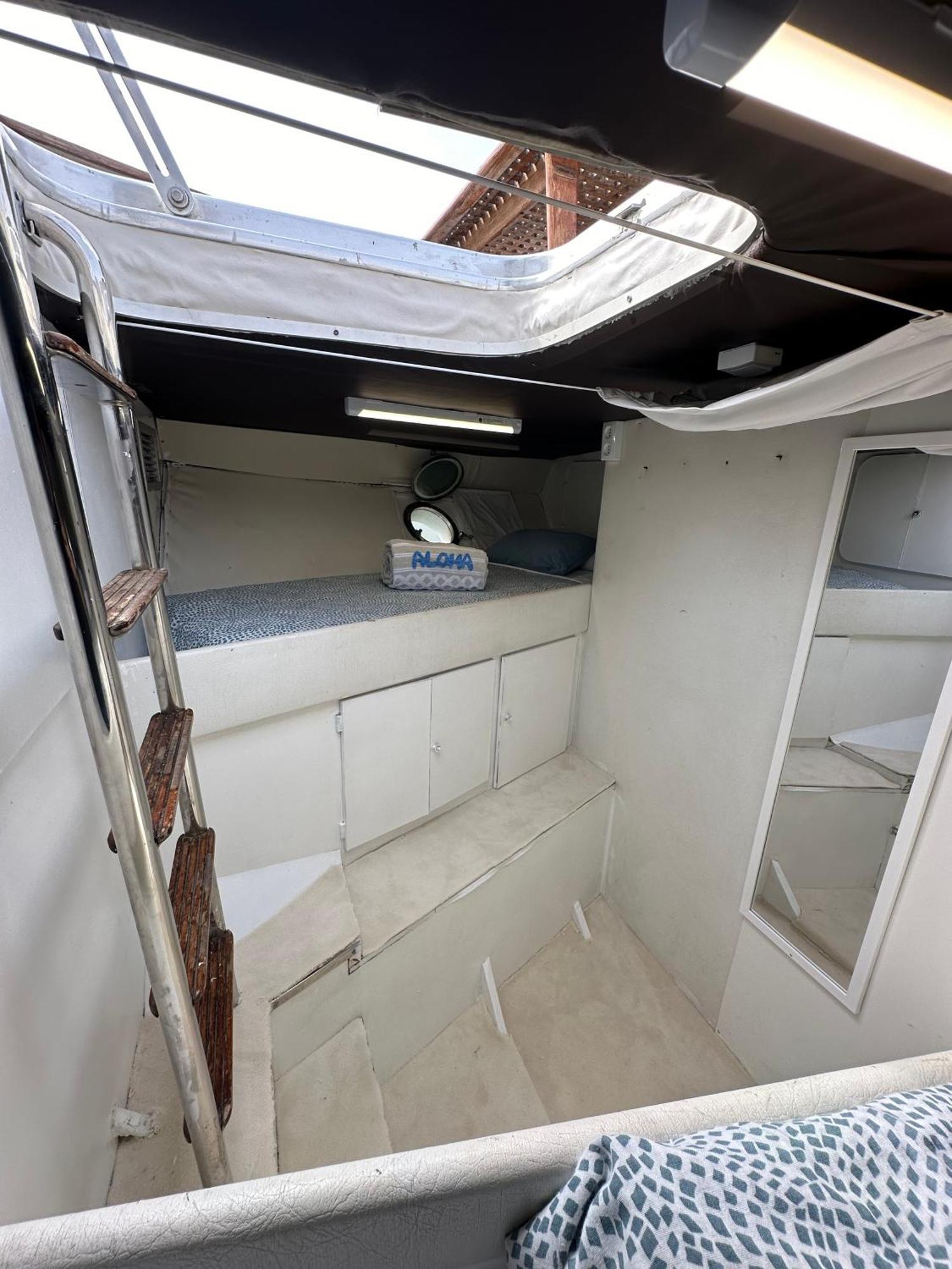Habitacion Marineria Boat Aloha Барселона Екстериор снимка