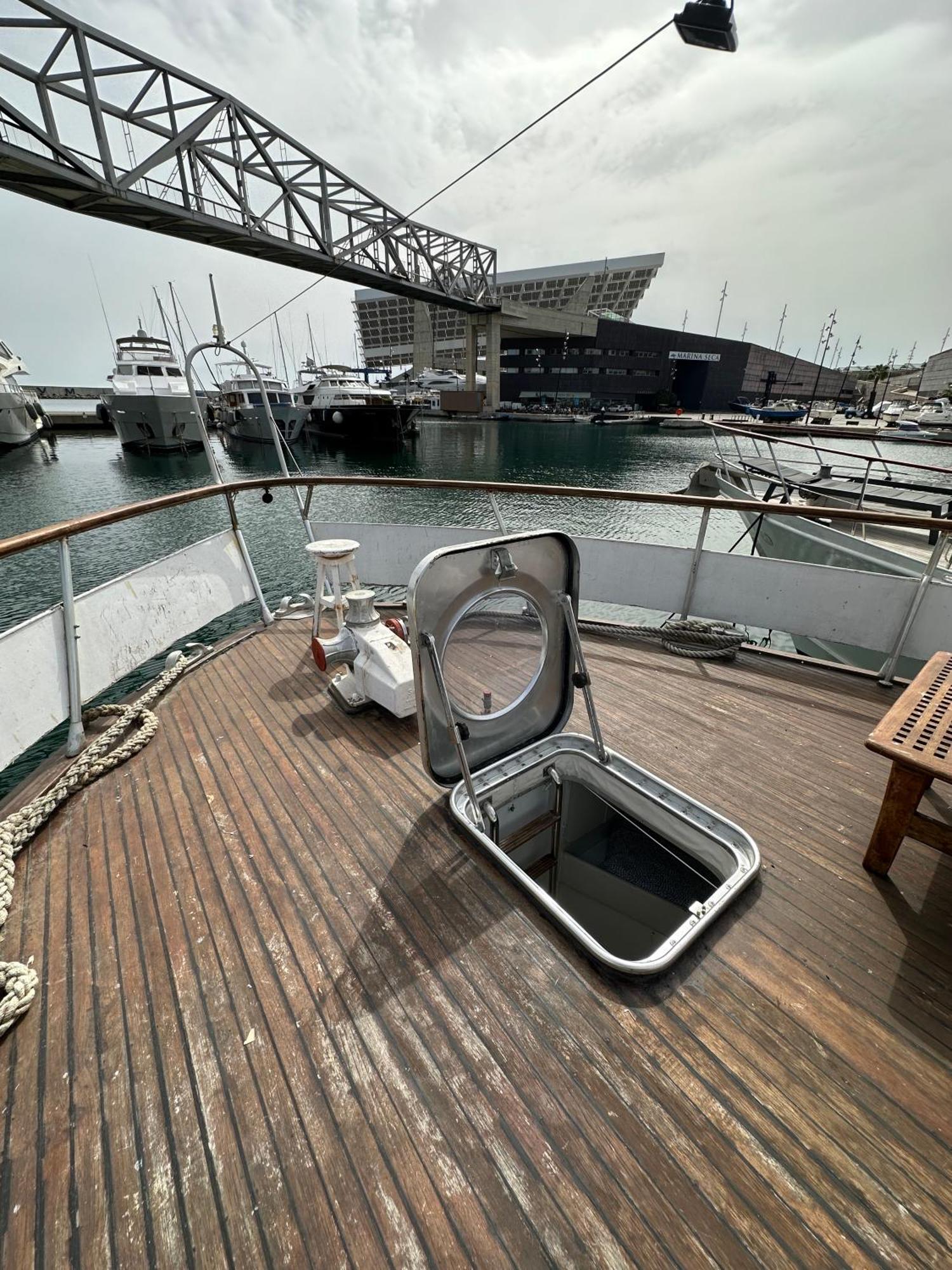 Habitacion Marineria Boat Aloha Барселона Екстериор снимка
