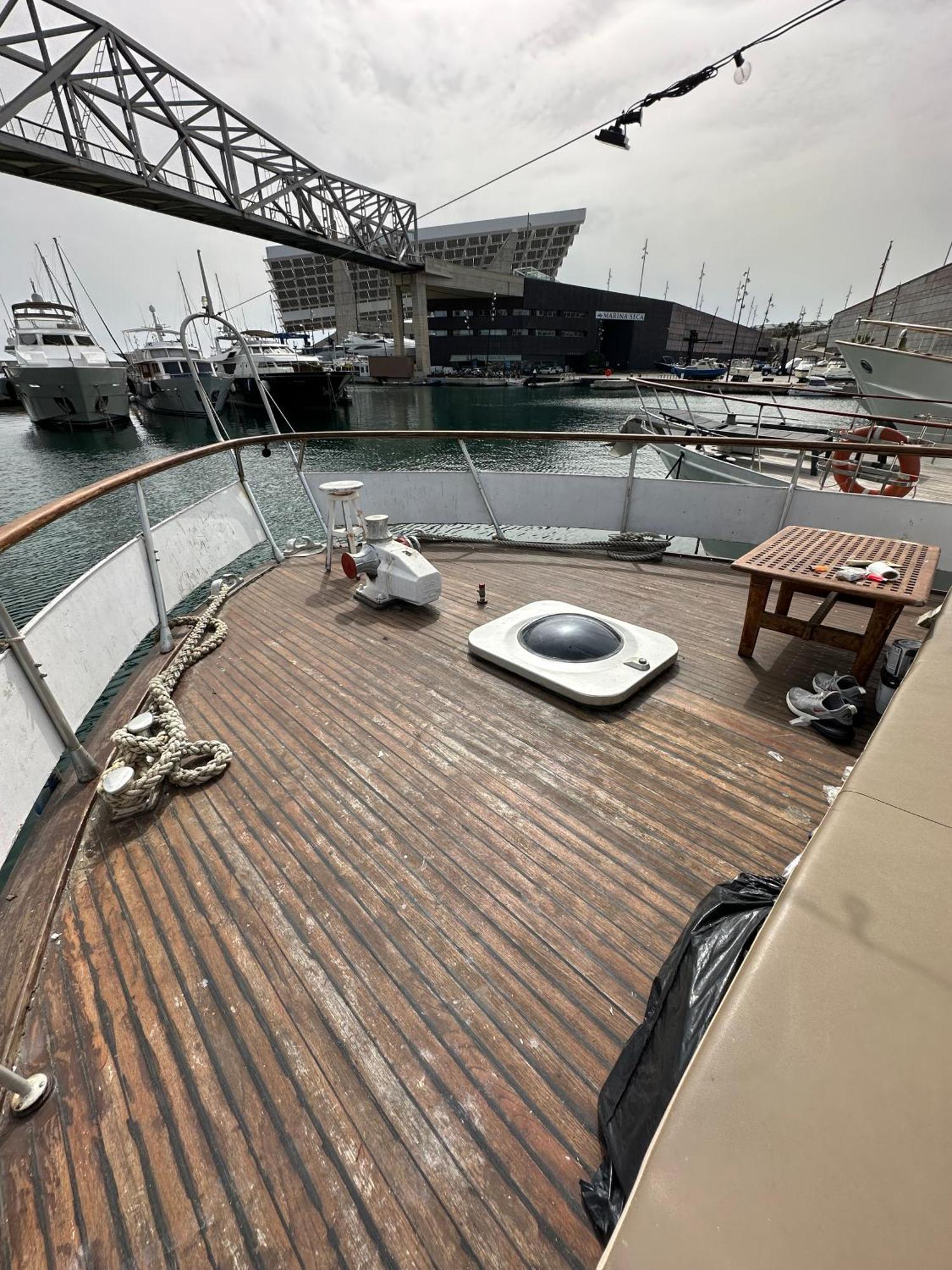 Habitacion Marineria Boat Aloha Барселона Екстериор снимка