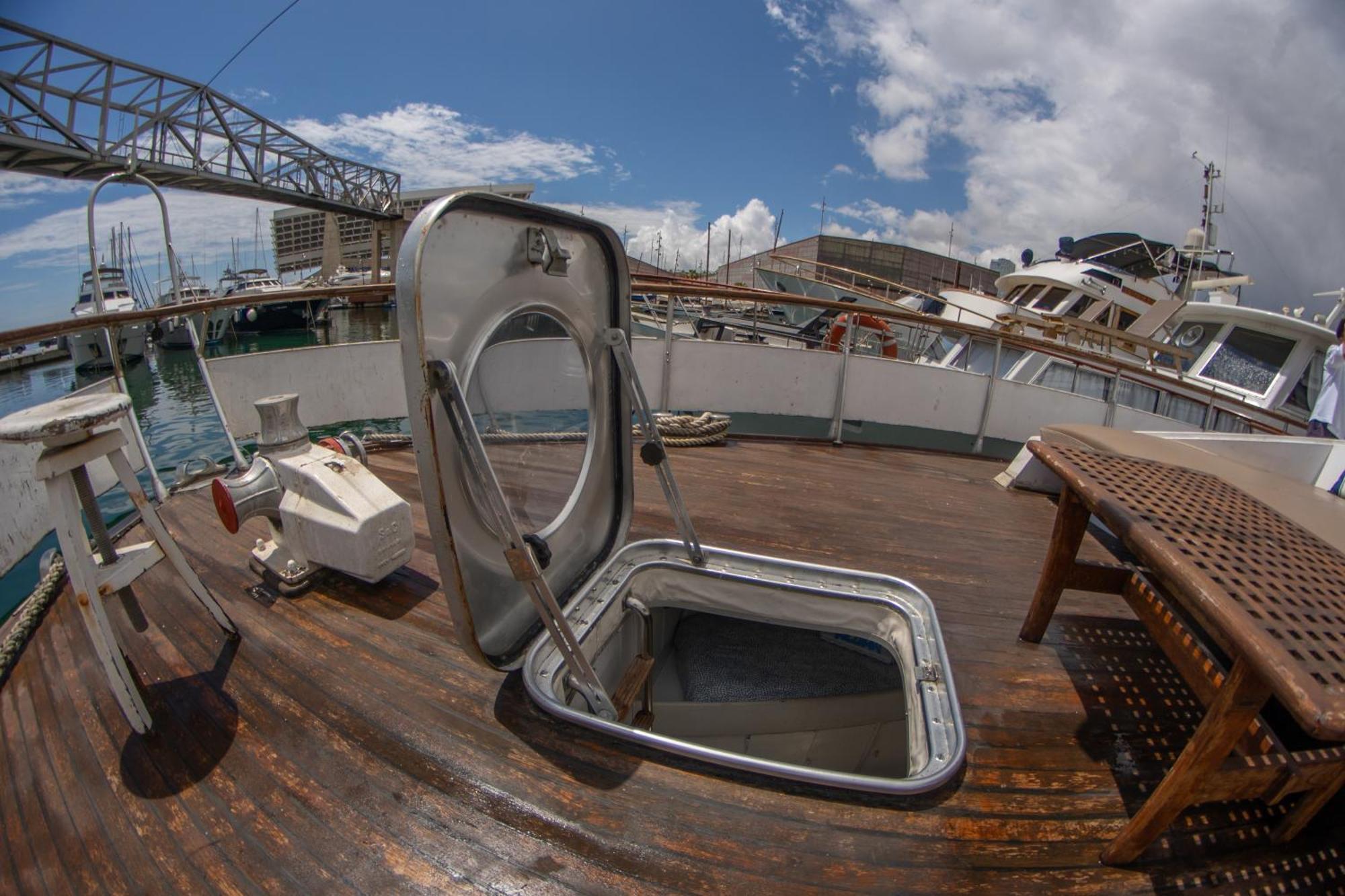 Habitacion Marineria Boat Aloha Барселона Екстериор снимка